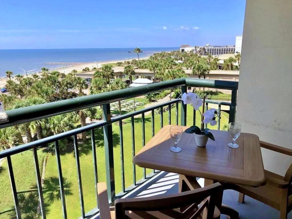 San Luis Sunrise Aparthotel Galveston Exteriör bild